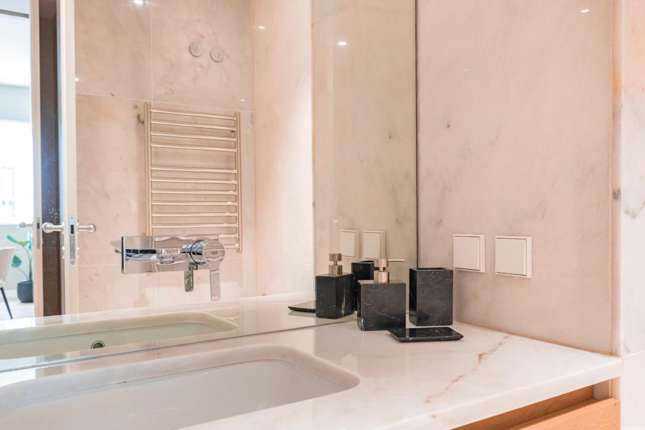 Liberdade Elegance W/Rooftop Pool By Lovelystay Lisbon Exterior photo